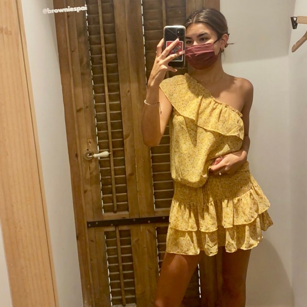 Yellow floral top and skirt set!!